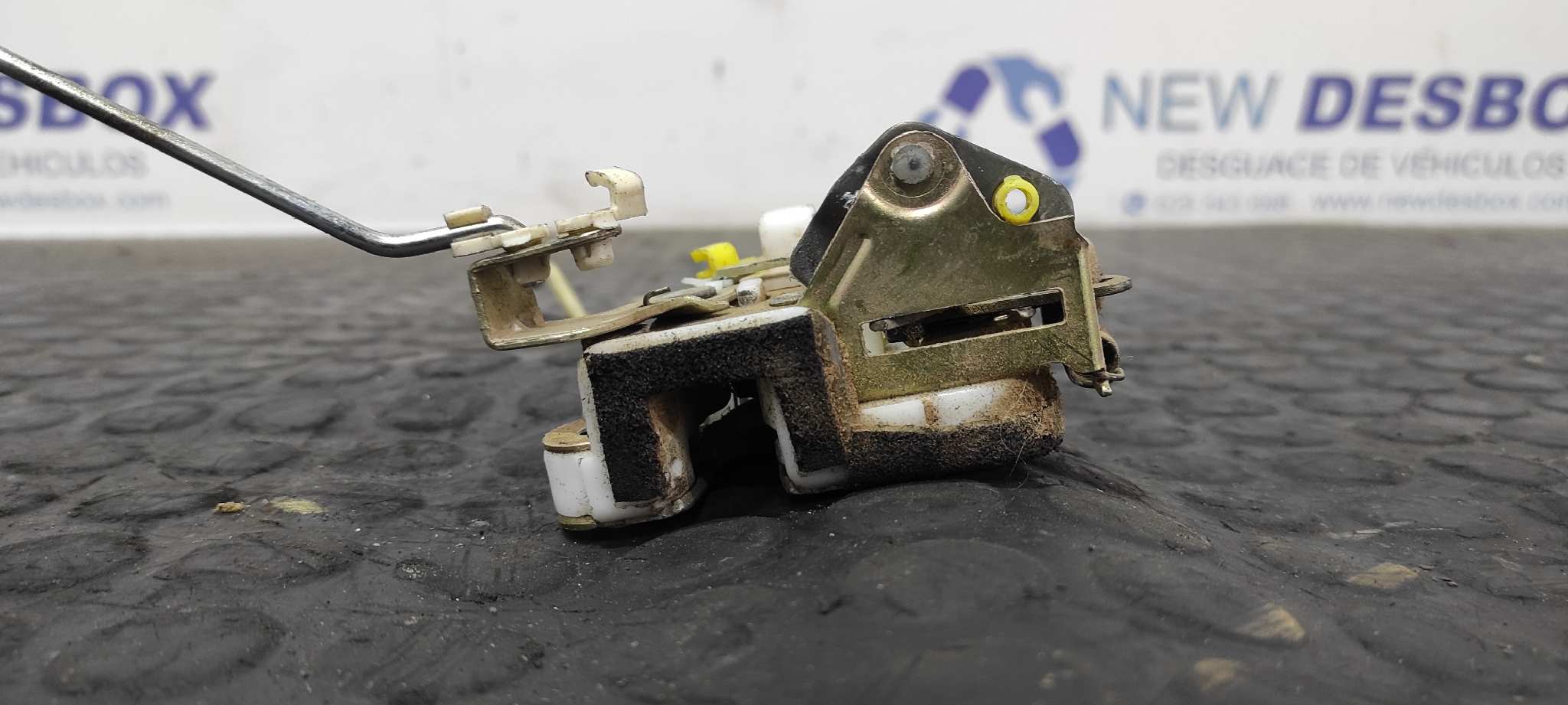 CERRADURA PUERTA DELANTERA DERECHA SSANGYONG MUSSO - vista 8