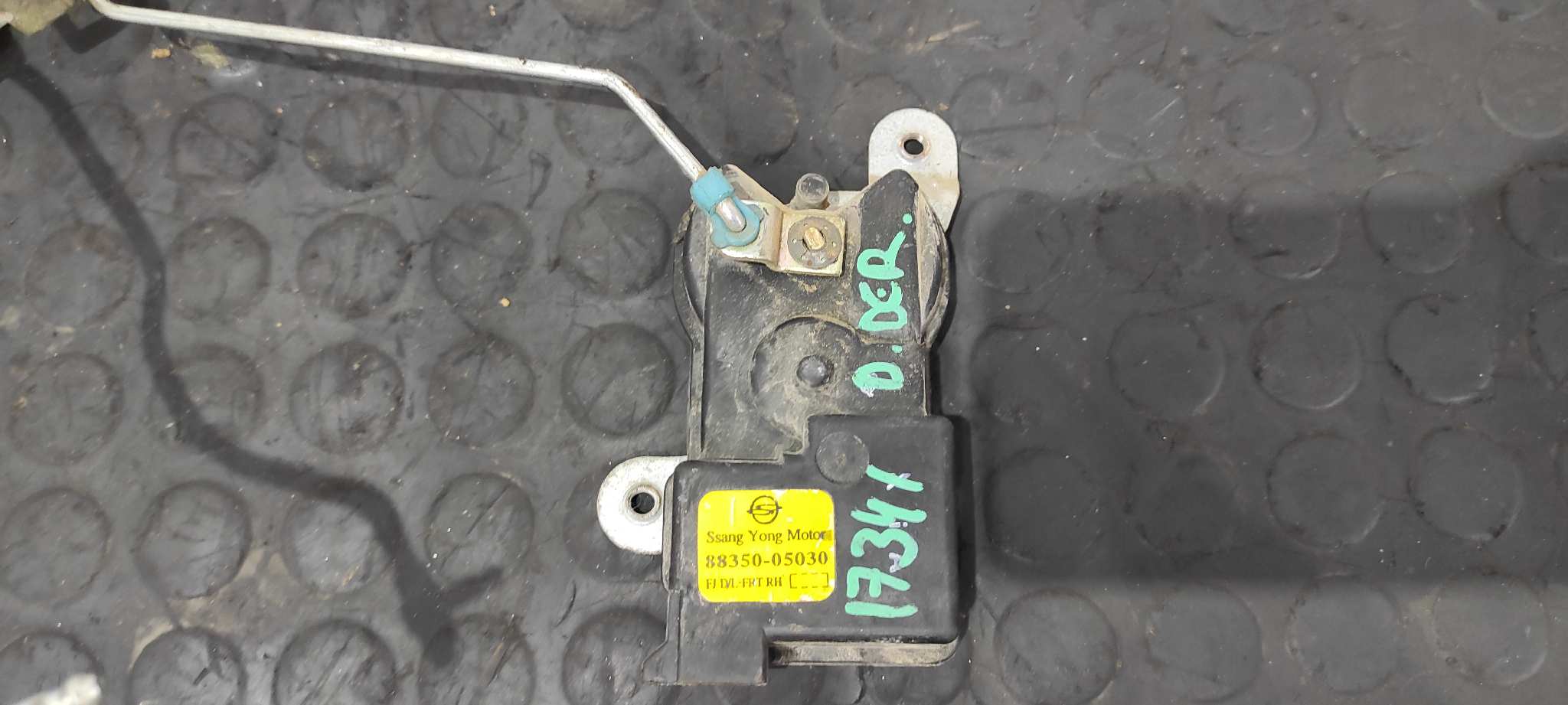 CERRADURA PUERTA DELANTERA DERECHA SSANGYONG MUSSO - vista 5