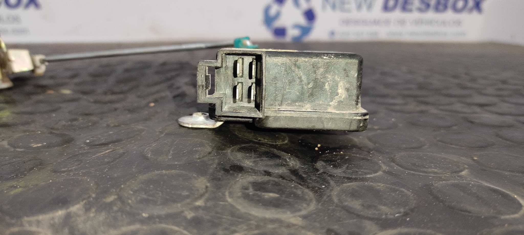 CERRADURA PUERTA DELANTERA DERECHA SSANGYONG MUSSO - vista 7