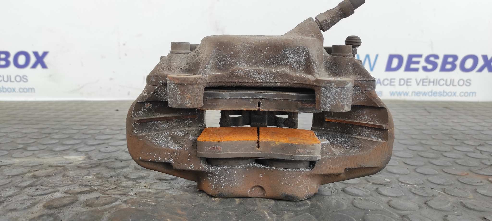 PINZA DE FRENO DELANTERA IZQUIERDA MERCEDES-BENZ CLASE E (W124) BERLINA - vista 5