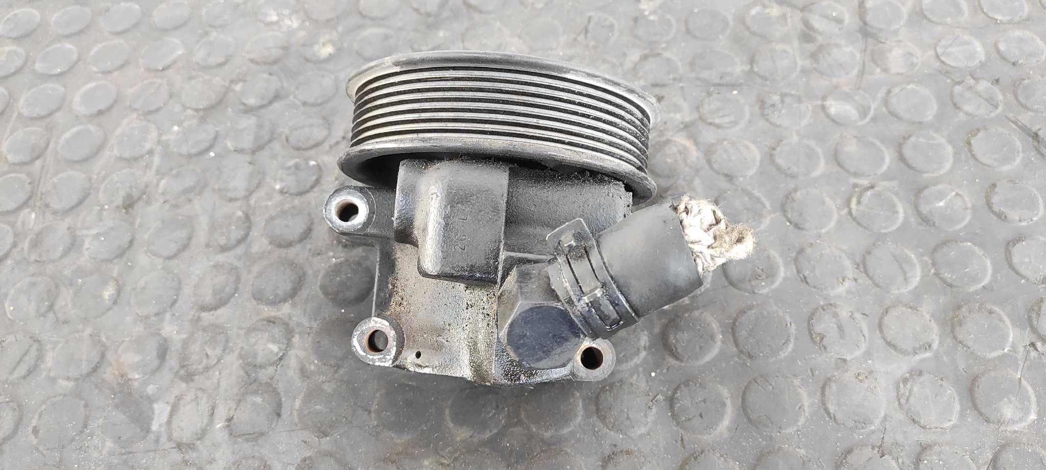 BOMBA DIRECCION FORD TRANSIT CAJA CERRADA, CORTA (FY) (2000 =>) - vista 2