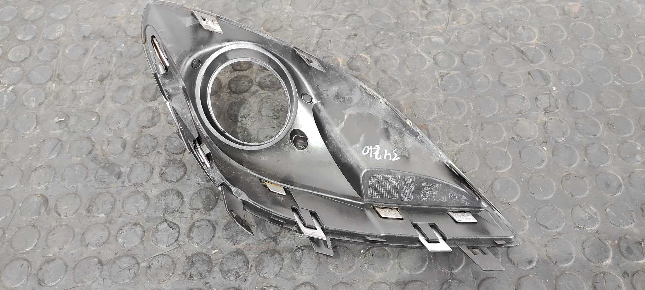 REJILLA PARAGOLPES DERECHA OPEL CORSA D - vista 3