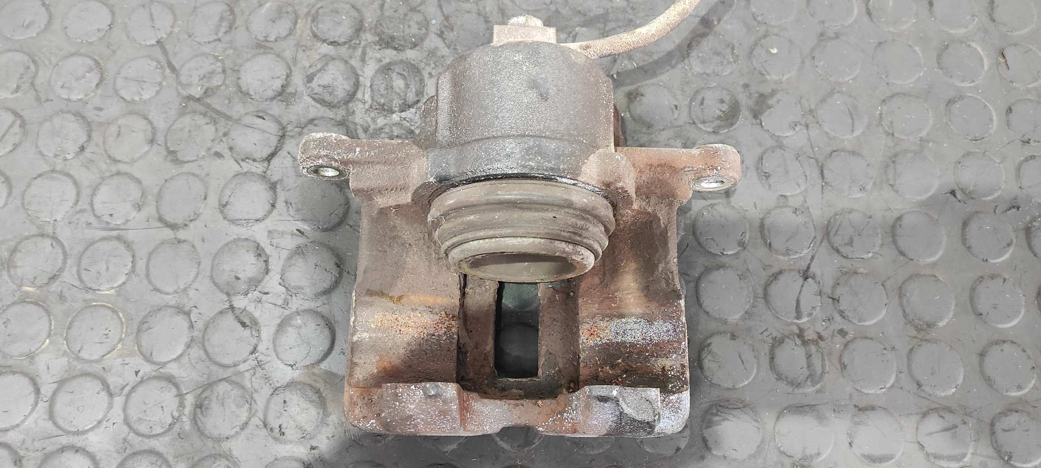 PINZA DE FRENO DELANTERA DERECHA CHRYSLER PT CRUISER (PT) - vista 3