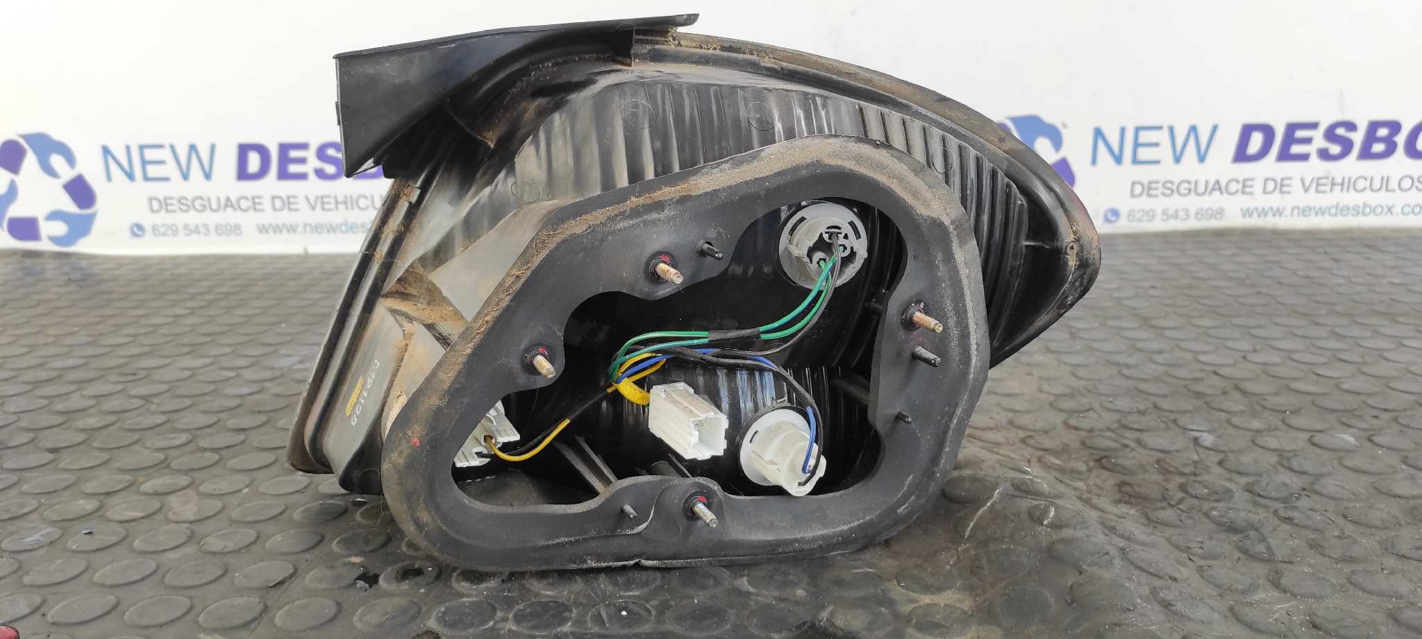 PILOTO TRASERO IZQUIERDO HYUNDAI COUPE (J2) - vista 2