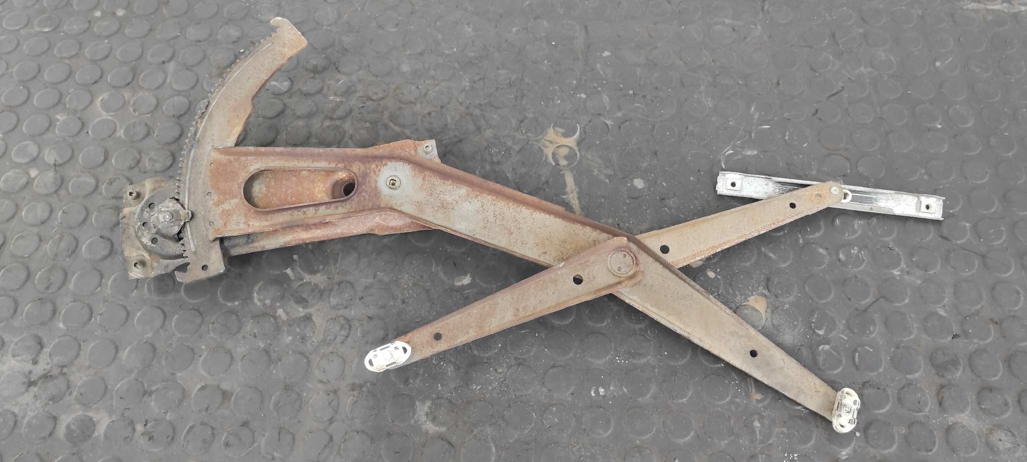 ELEVALUNAS DELANTERO DERECHO OPEL KADETT E - vista 3