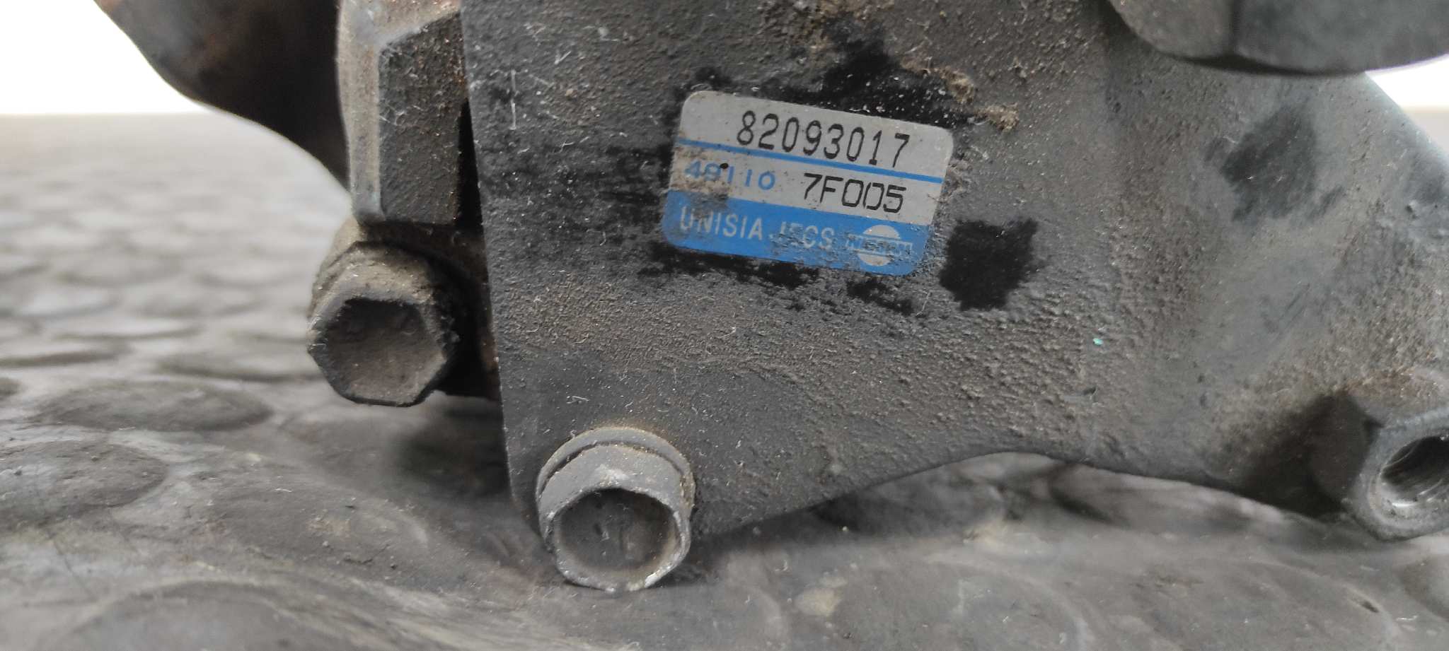 BOMBA DIRECCION NISSAN TERRANO/TERRANO.II (R20) - vista 3