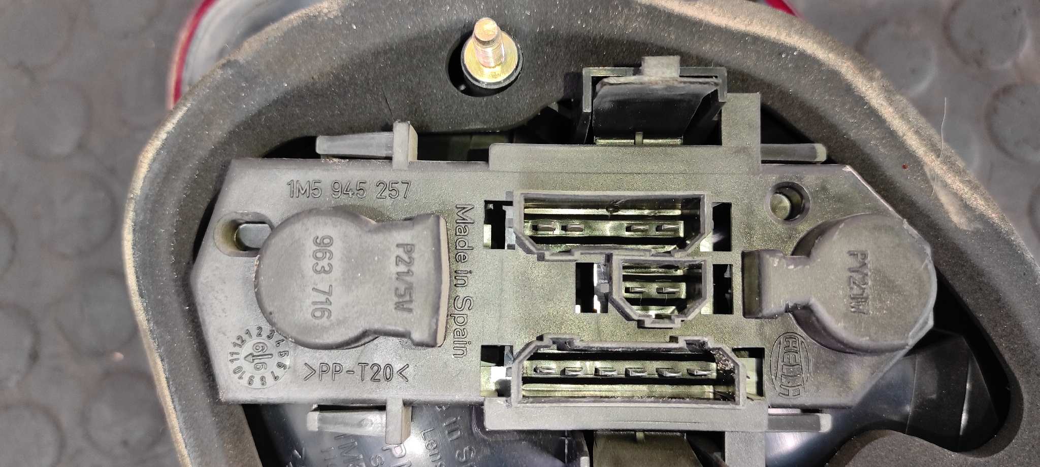 PILOTO TRASERO DERECHO SEAT TOLEDO (1M2) - vista 2