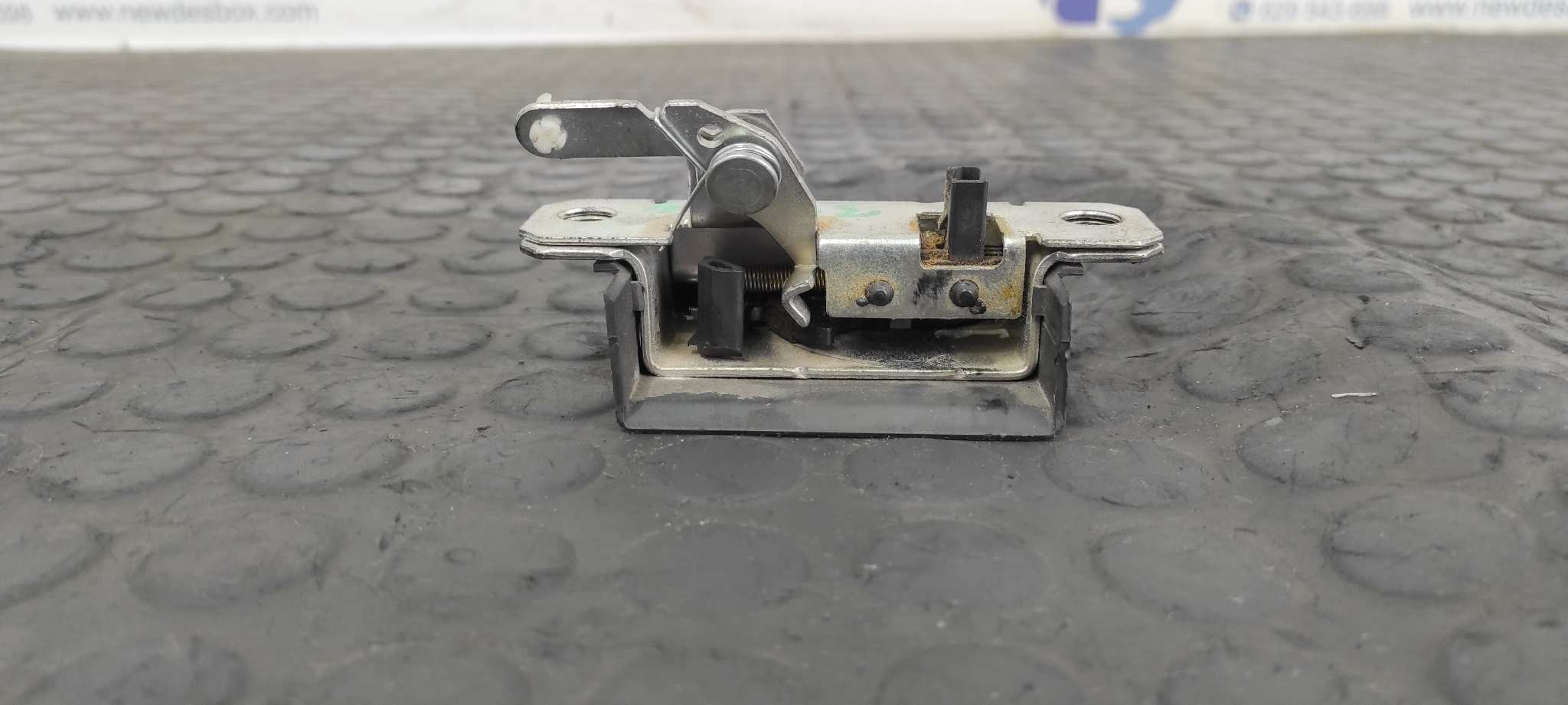 CERRADURA MALETERO / PORTON VOLKSWAGEN POLO (9N3) - vista 4