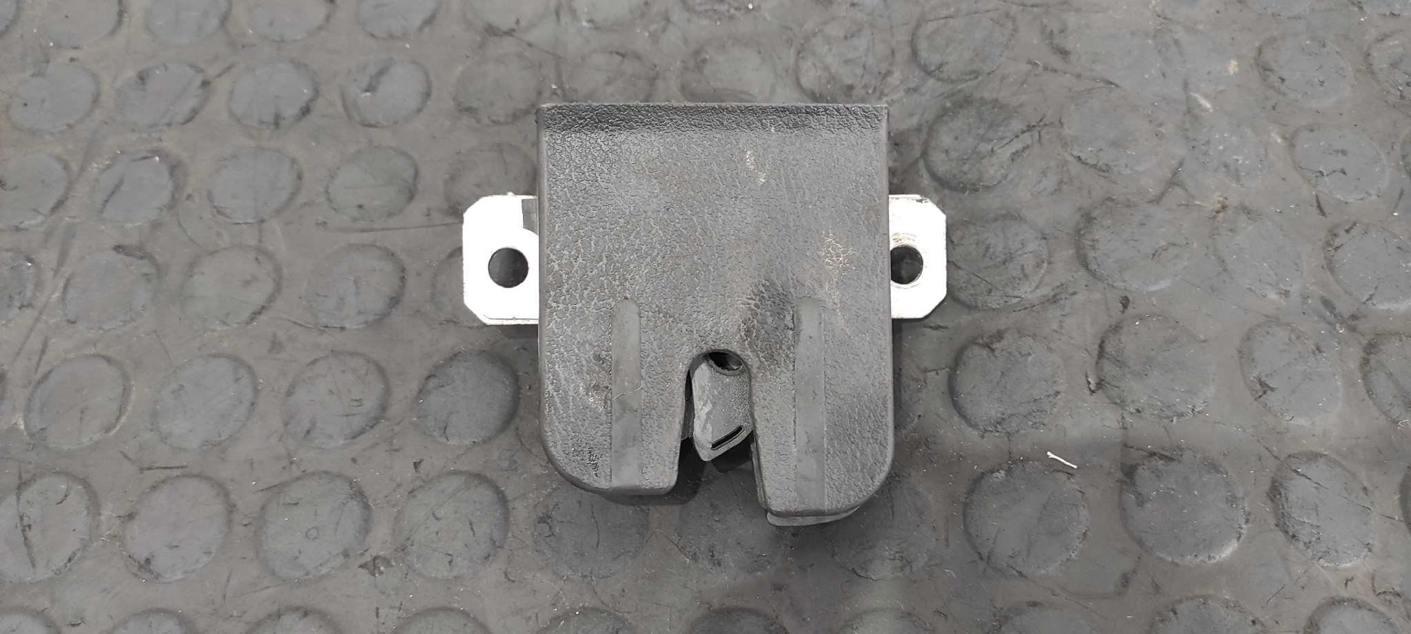 CERRADURA MALETERO / PORTON VOLKSWAGEN POLO (9N3) - vista 5