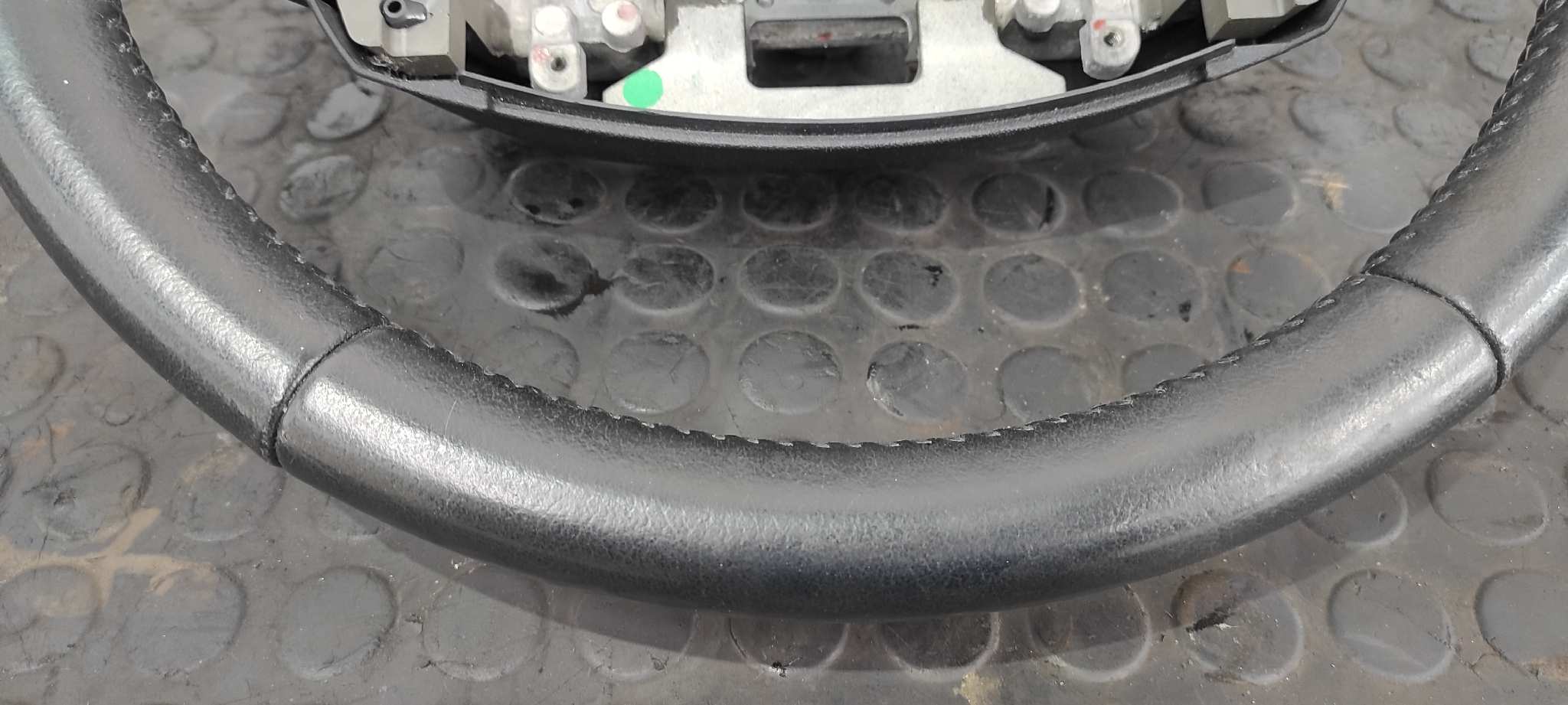 VOLANTE TOYOTA PRIUS (NHW30) - vista 3