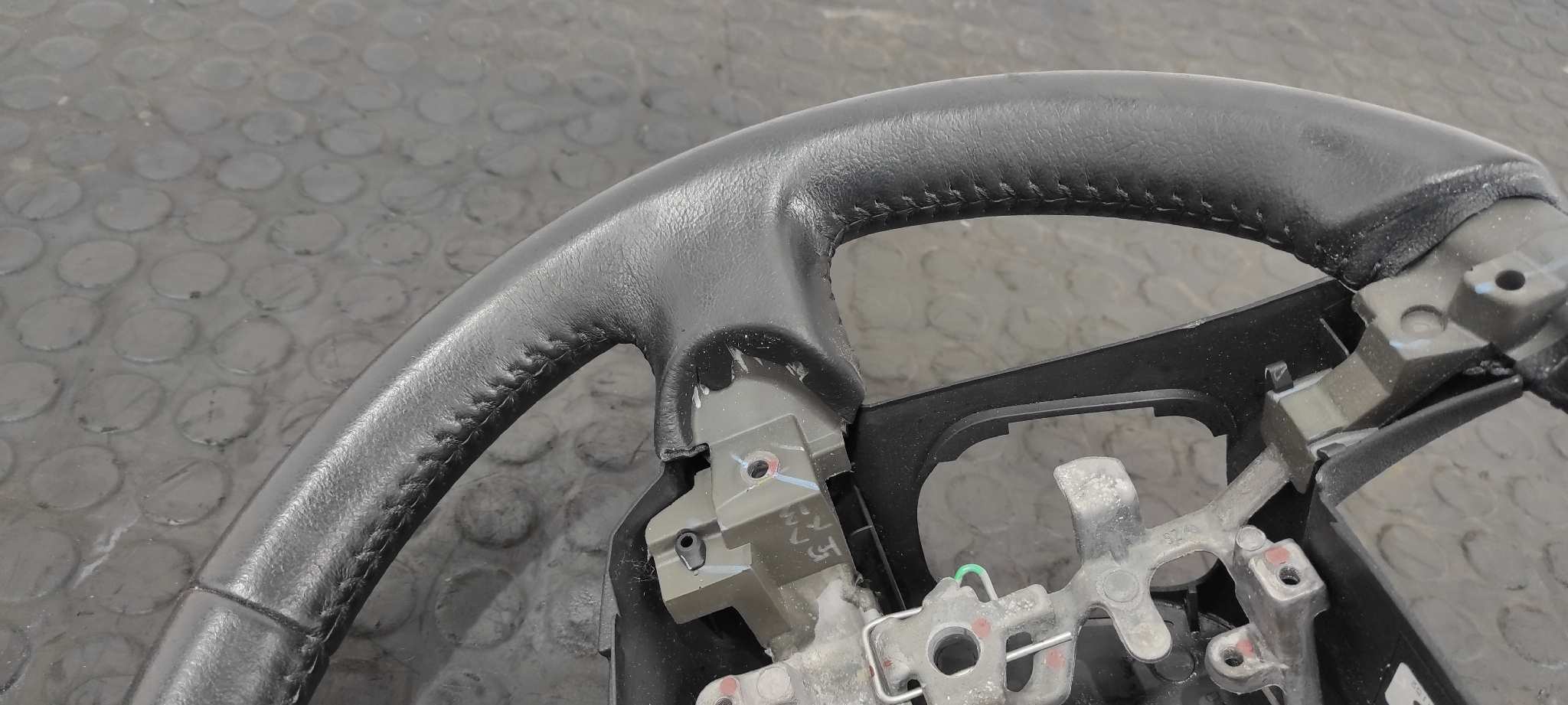 VOLANTE TOYOTA PRIUS (NHW30) - vista 12