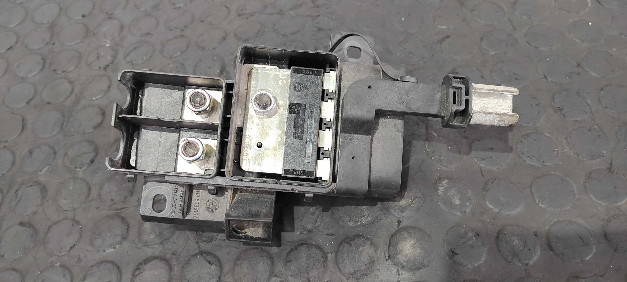 CAJA RELES / FUSIBLES BMW SERIE 7 (E65/E66) - vista 2