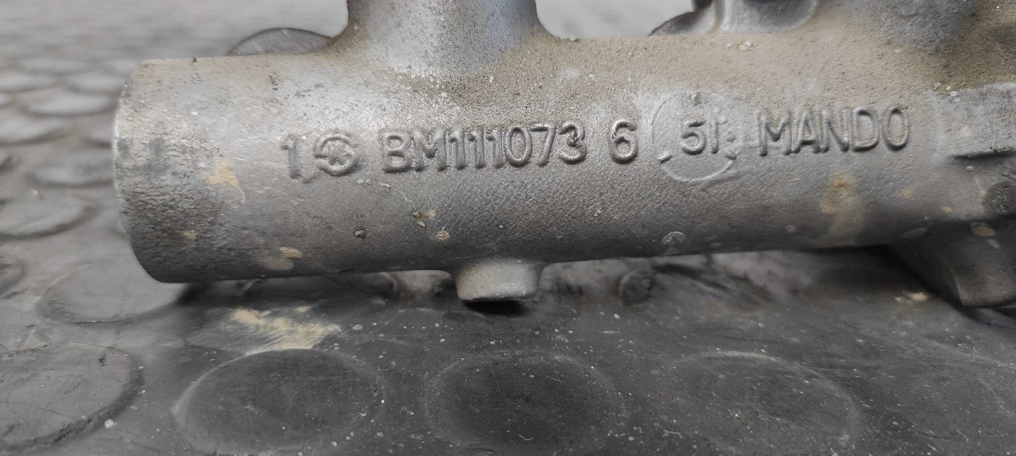 BOMBA FRENO HYUNDAI TUCSON (JM) - vista 6