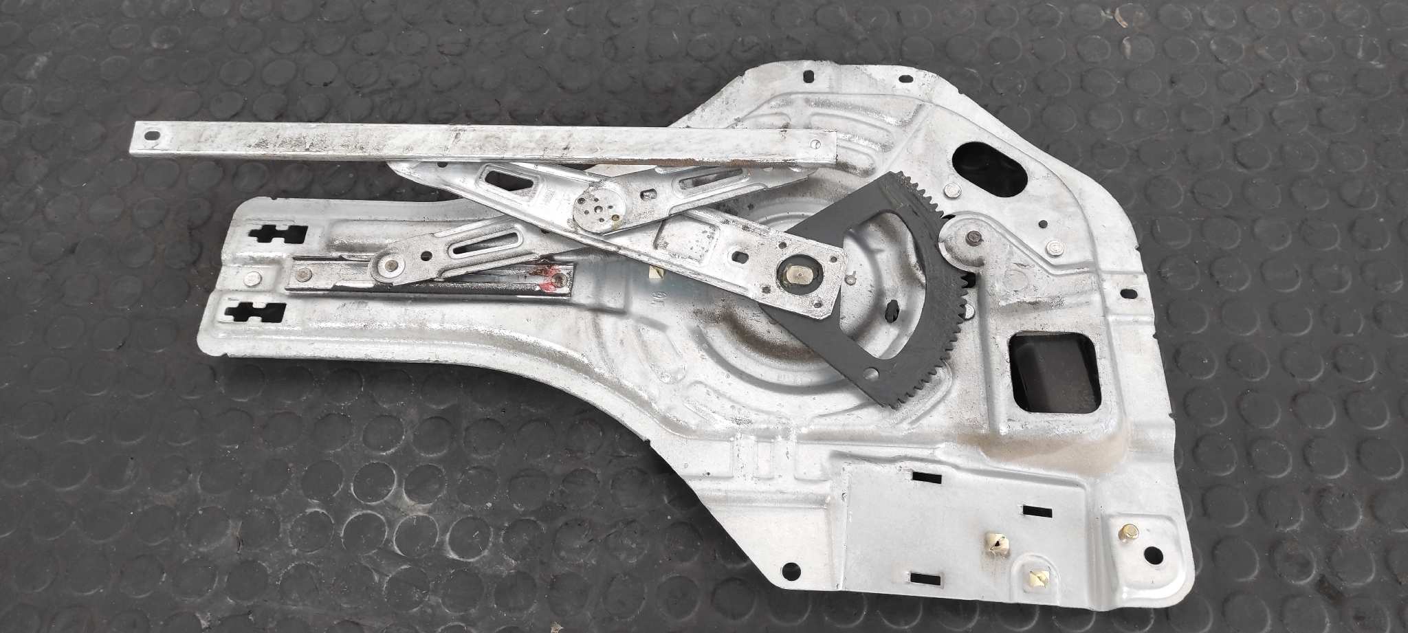 ELEVALUNAS TRASERO IZQUIERDO HYUNDAI TUCSON (JM) - vista 2