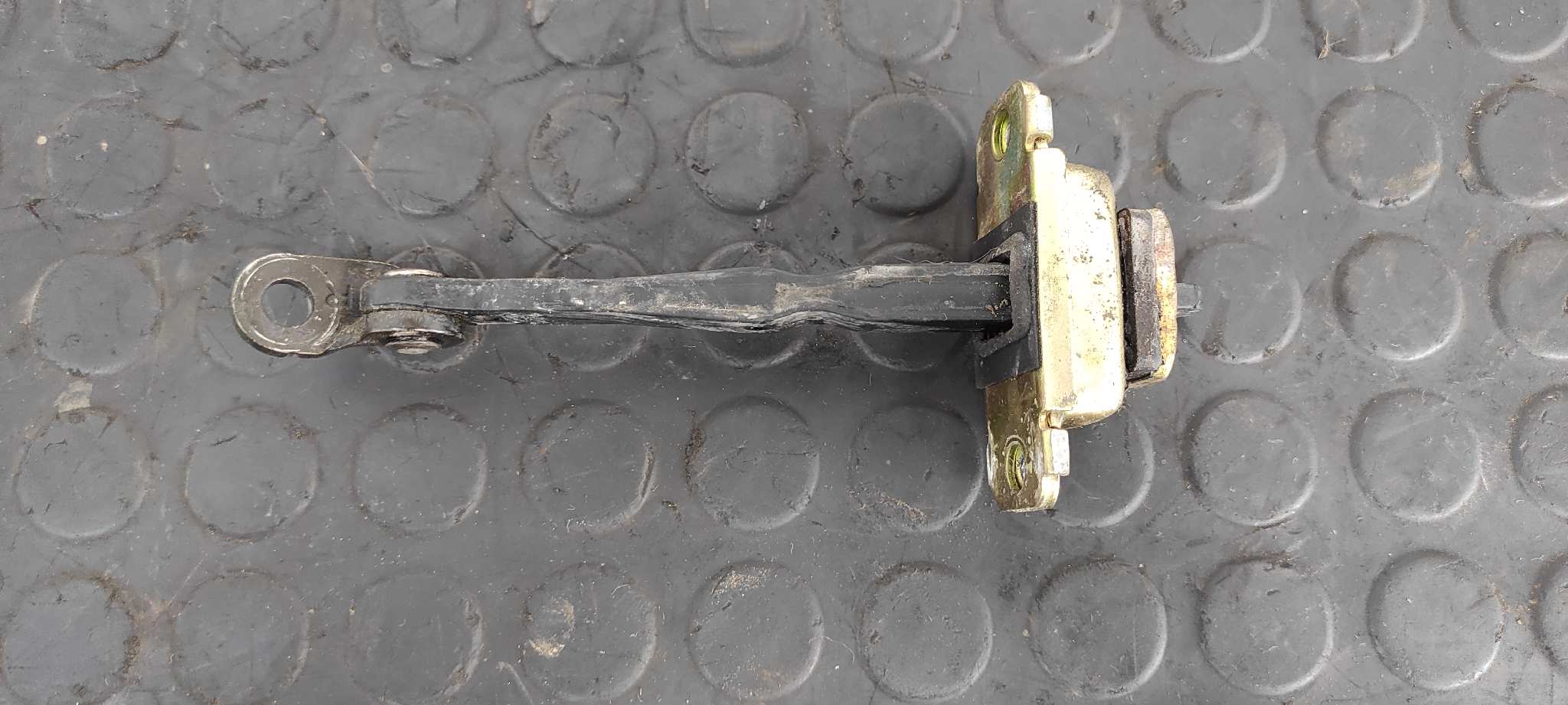 RETENEDOR PUERTA DERECHA HYUNDAI TUCSON (JM) - vista 3