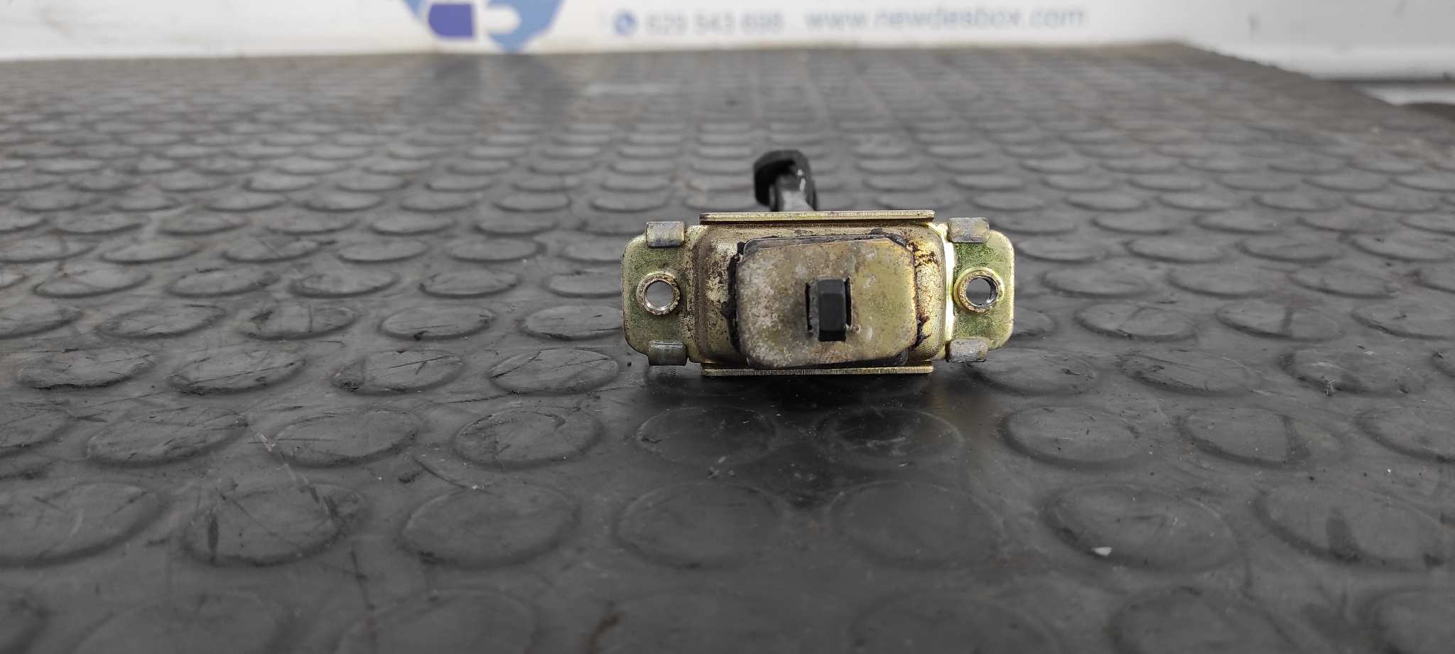 RETENEDOR PUERTA DERECHA HYUNDAI TUCSON (JM) - vista 2