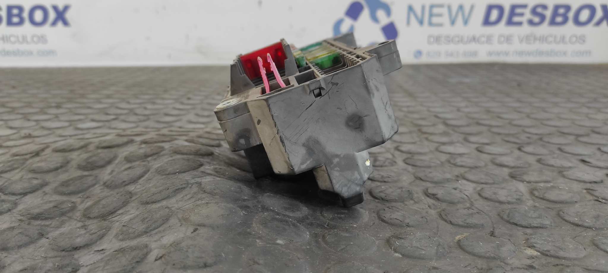 CAJA RELES / FUSIBLES BMW SERIE 7 (E65/E66) - vista 7