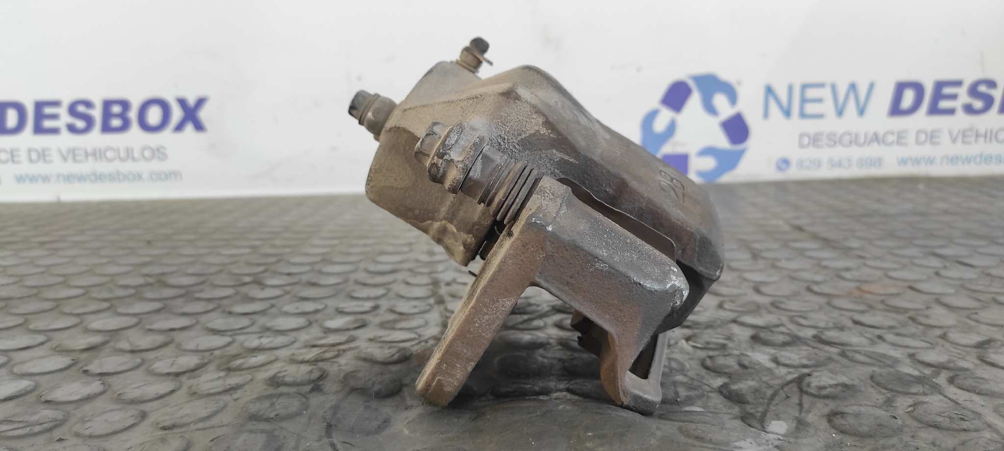 PINZA DE FRENO DELANTERA IZQUIERDA HYUNDAI TUCSON (JM) - vista 2