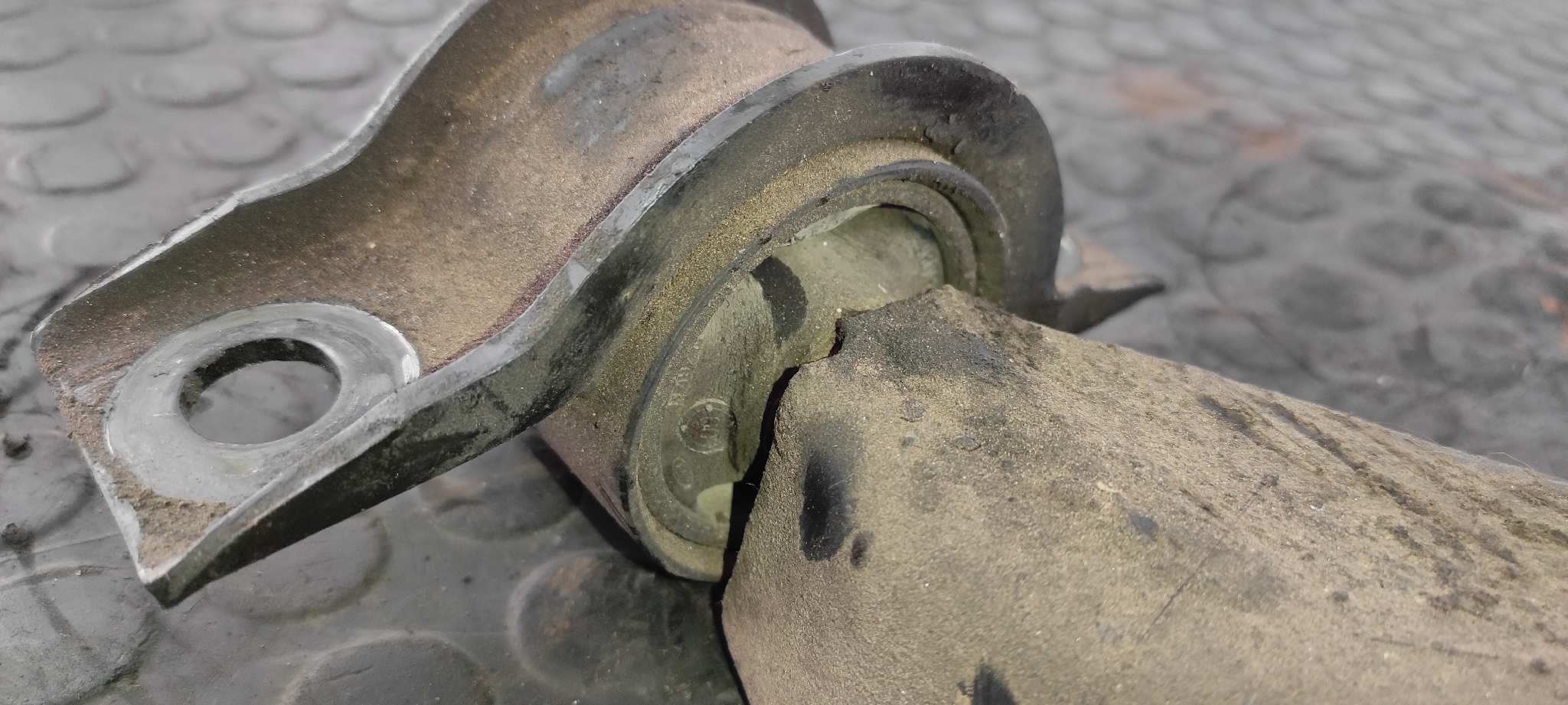 BRAZO IZQUIERDO INFERIOR DELANTERO FORD TOURNEO CONNECT (TC7) - vista 7