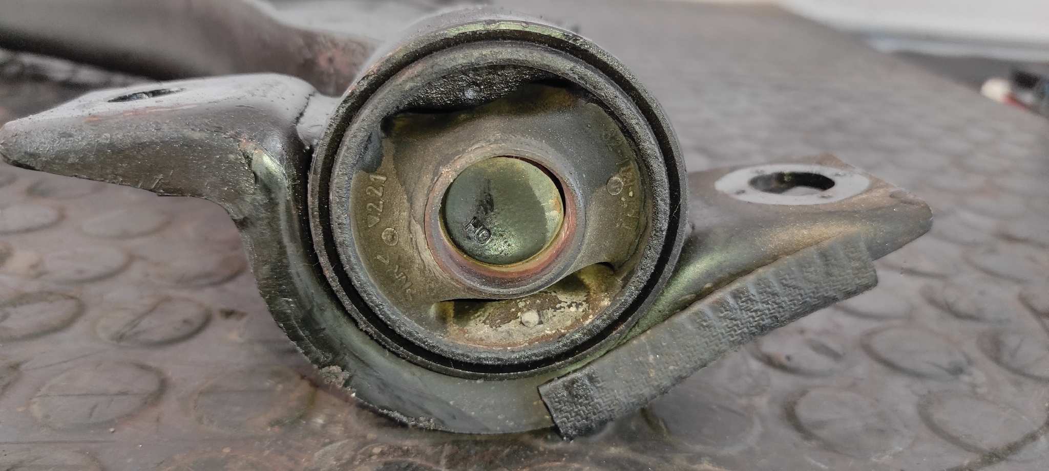 BRAZO DERECHO INFERIOR DELANTERO FORD TOURNEO CONNECT (TC7) - vista 5