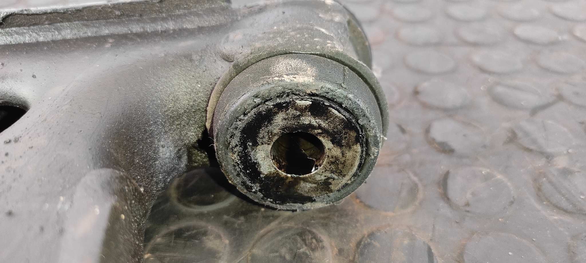 BRAZO DERECHO INFERIOR DELANTERO FORD TOURNEO CONNECT (TC7) - vista 3