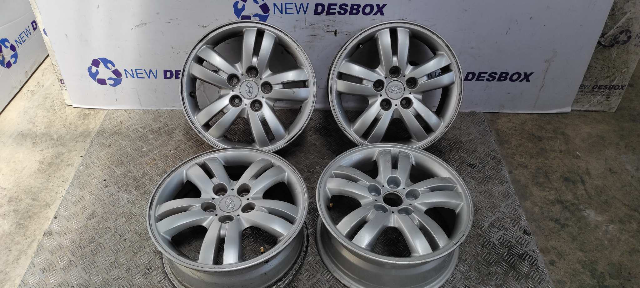 JUEGO LLANTAS HYUNDAI TUCSON (JM)