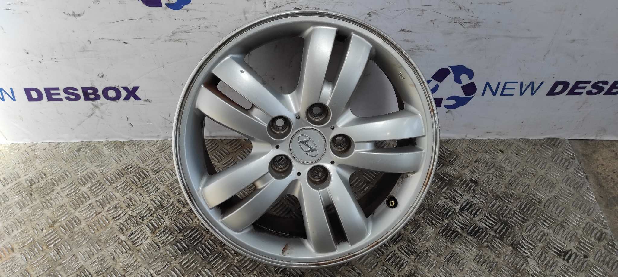 JUEGO LLANTAS HYUNDAI TUCSON (JM) - vista 3