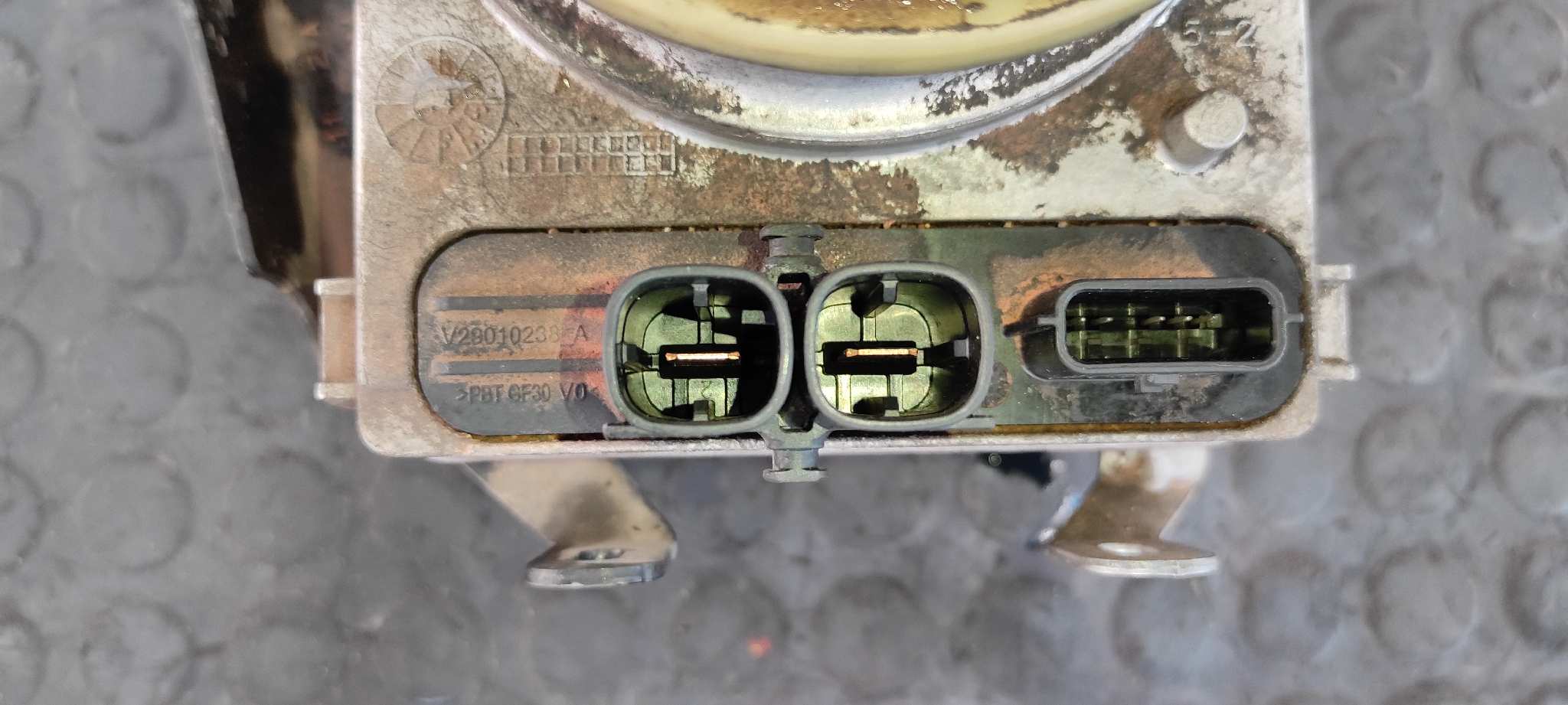 BOMBA DIRECCION DACIA SANDERO - vista 8