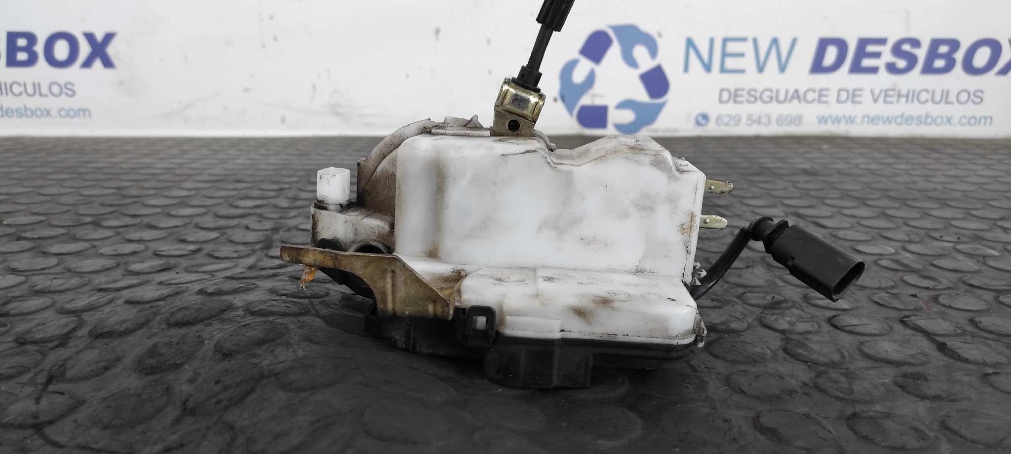 CERRADURA PUERTA DELANTERA DERECHA SEAT IBIZA (6K1)