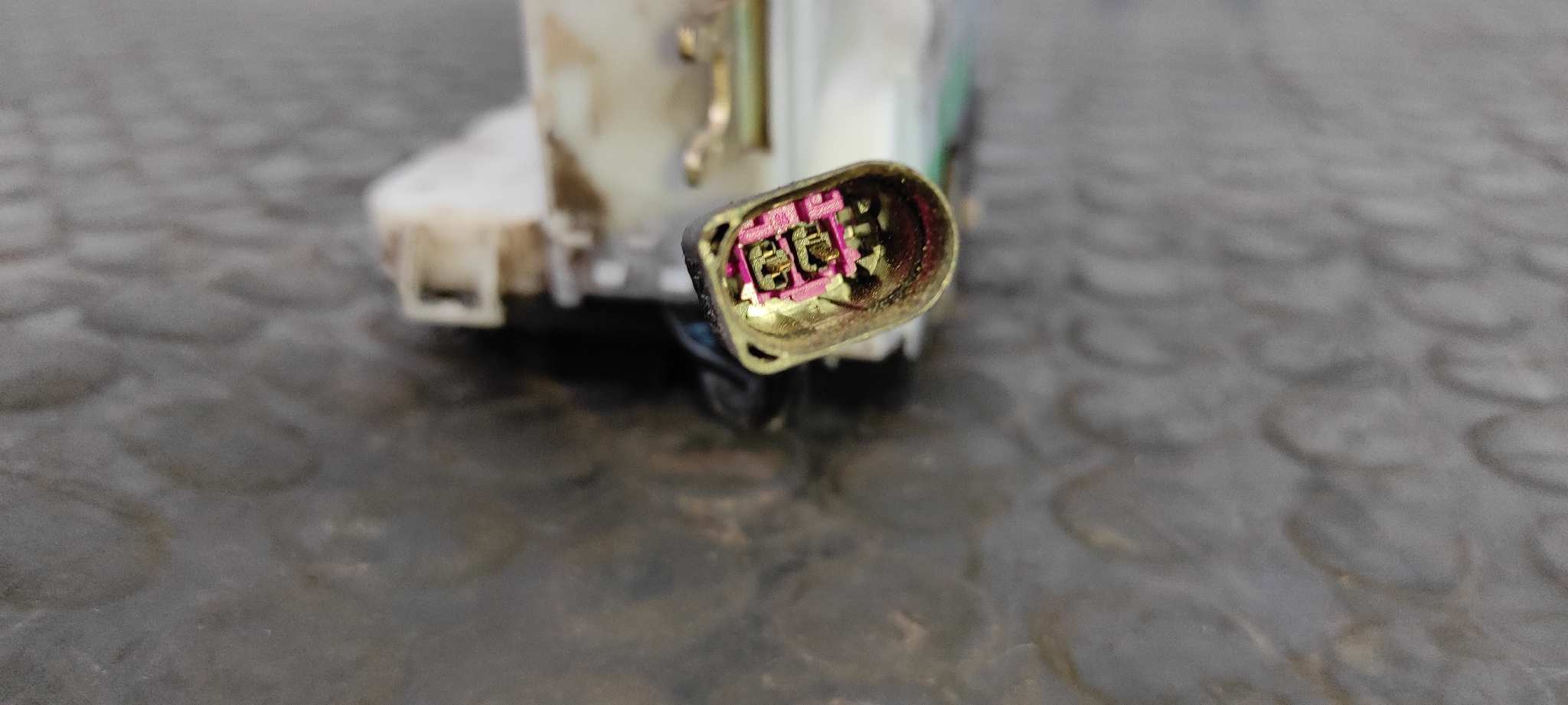 CERRADURA PUERTA DELANTERA DERECHA SEAT IBIZA (6K1) - vista 2