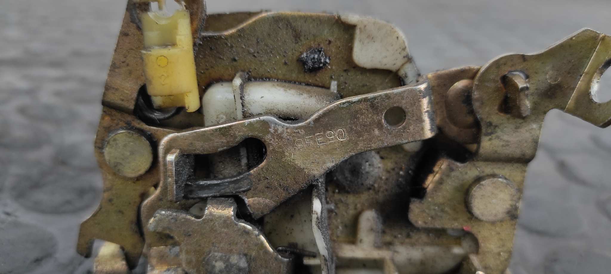 CERRADURA PUERTA DELANTERA DERECHA NISSAN PATROL (K/W160) - vista 5