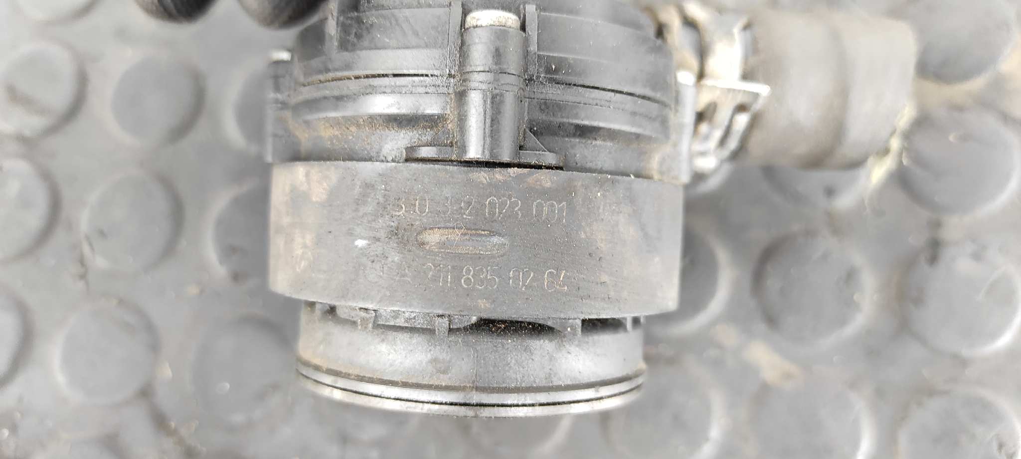 BOMBA AGUA MERCEDES-BENZ CLASE E (W211) BERLINA - vista 5