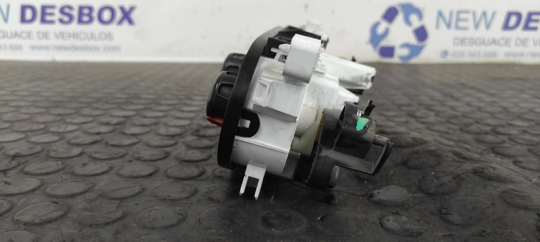 MANDO CALEFACCION / AIRE ACONDICIONADO DACIA SANDERO - vista 2