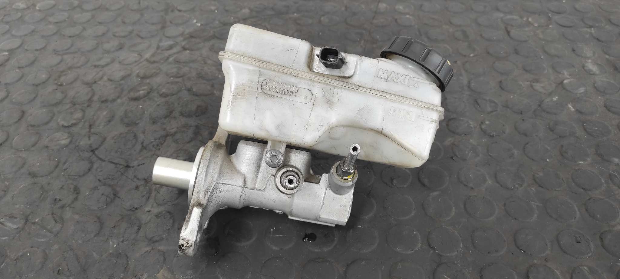 BOMBA FRENO DACIA SANDERO - vista 9