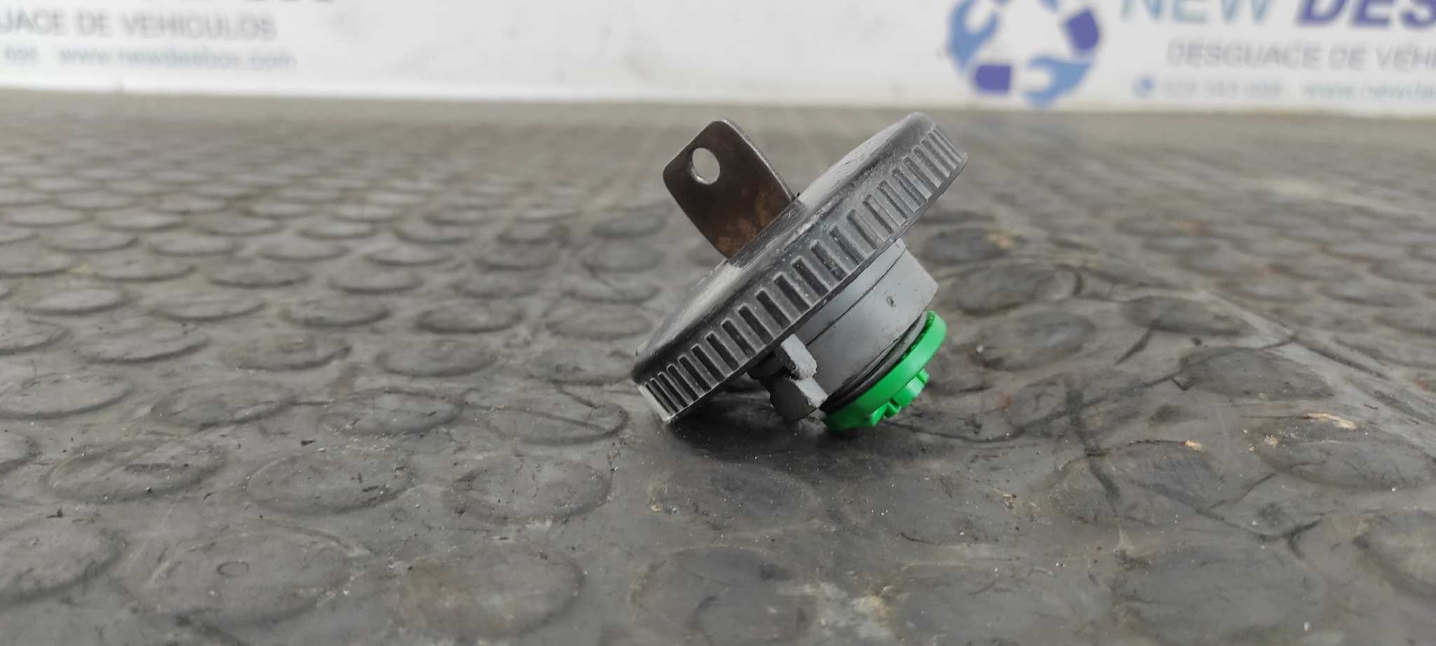 TAPON COMBUSTIBLE RENAULT TRAFIC (DESDE 5.89) - vista 2