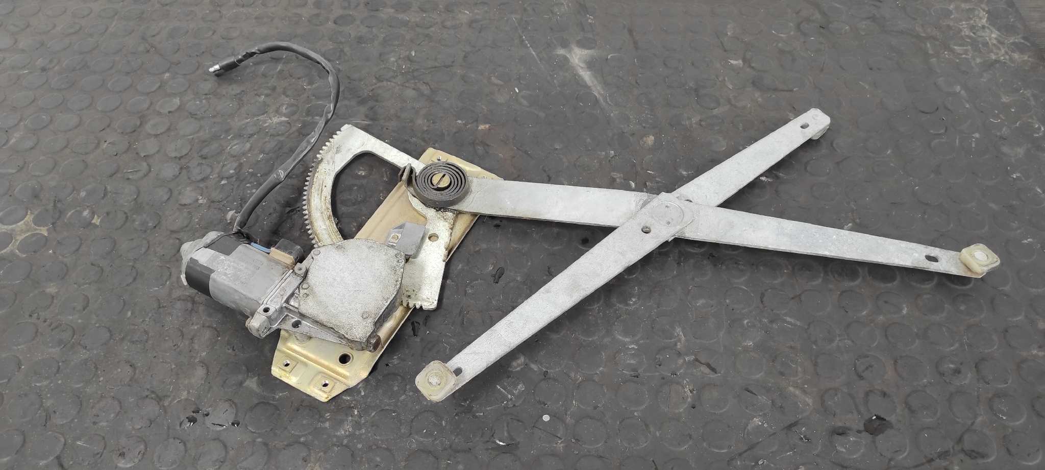 ELEVALUNAS DELANTERO IZQUIERDO LAND ROVER DISCOVERY (SALLJG/LJ) - recambio desguace