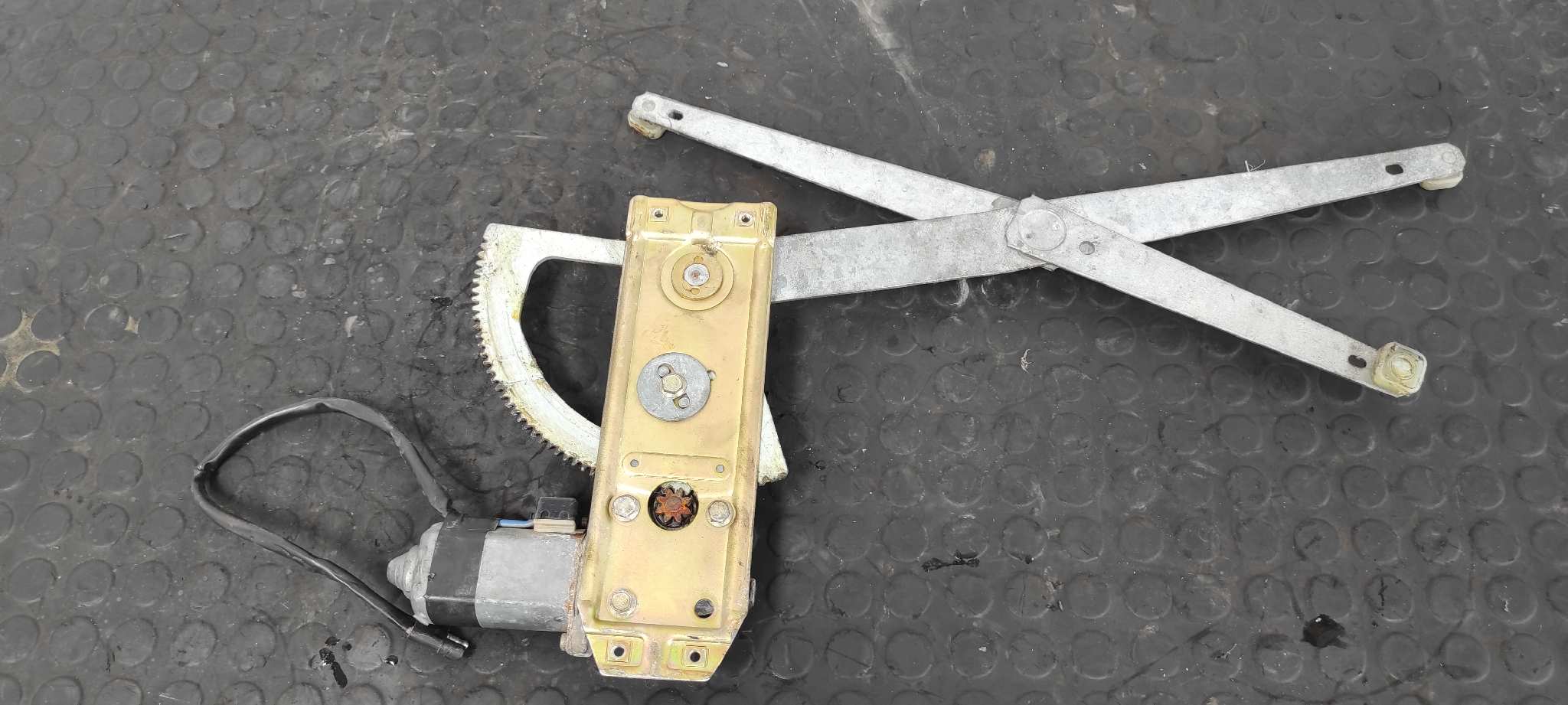 ELEVALUNAS DELANTERO DERECHO LAND ROVER DISCOVERY (SALLJG/LJ) - vista 3