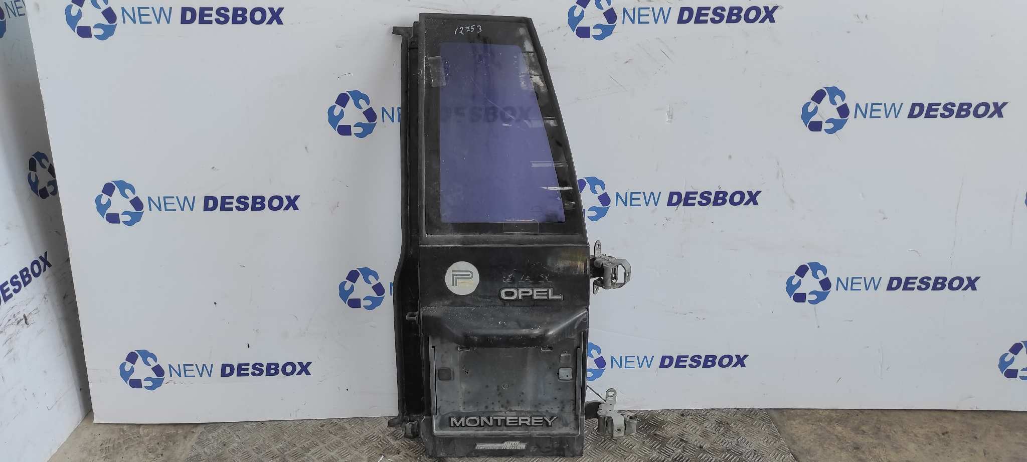 PUERTA TRASERA DERECHA OPEL MONTEREY