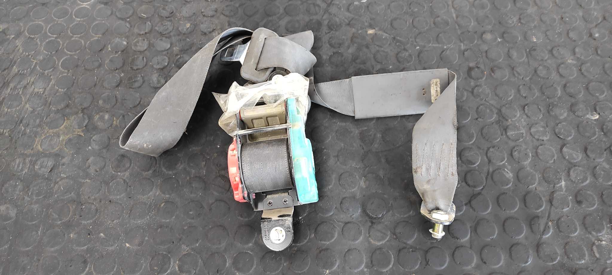 CINTURON DELANTERO DERECHO FORD RANGER (ER)