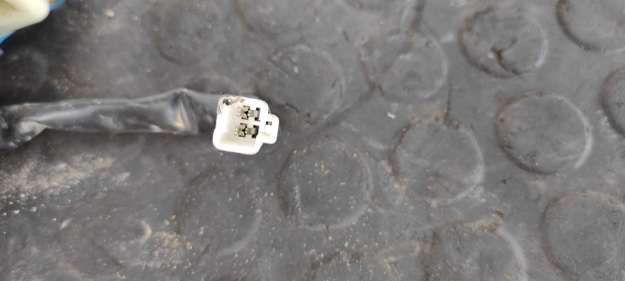 CERRADURA PUERTA TRASERA DERECHA FORD RANGER (ER) - vista 2