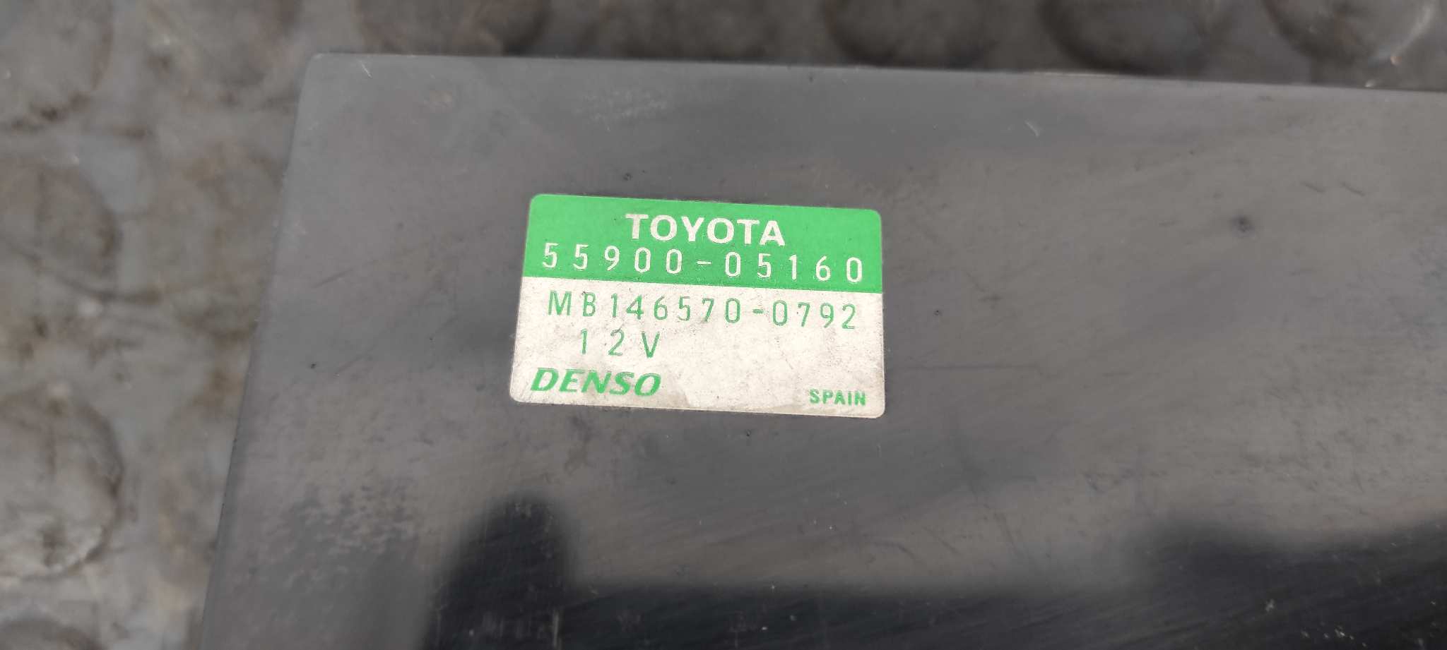 MANDO CLIMATIZADOR TOYOTA AVENSIS BERLINA (T25) - vista 2