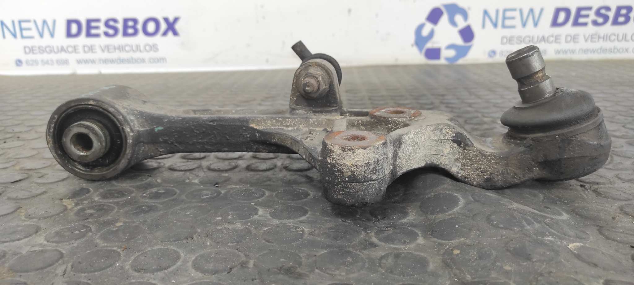 BRAZO IZQUIERDO INFERIOR DELANTERO KIA CARNIVAL - vista 7