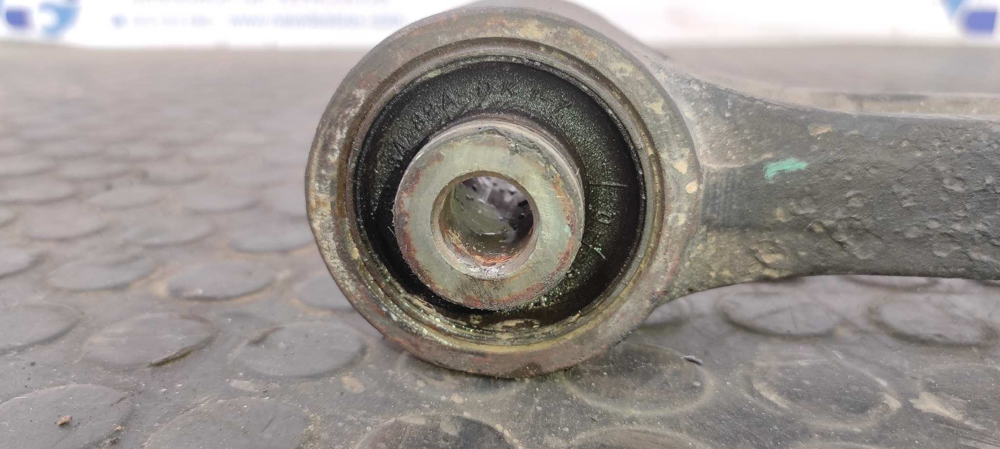 BRAZO IZQUIERDO INFERIOR DELANTERO KIA CARNIVAL - vista 5