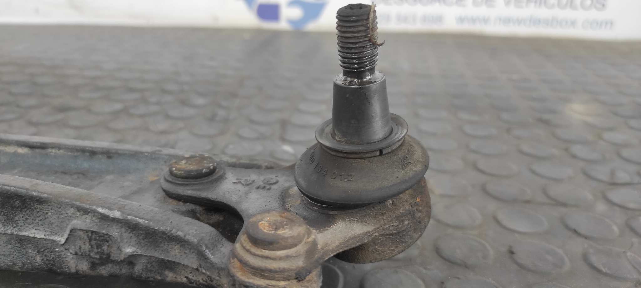 BRAZO DERECHO INFERIOR DELANTERO AUDI A3 (8P) - vista 2