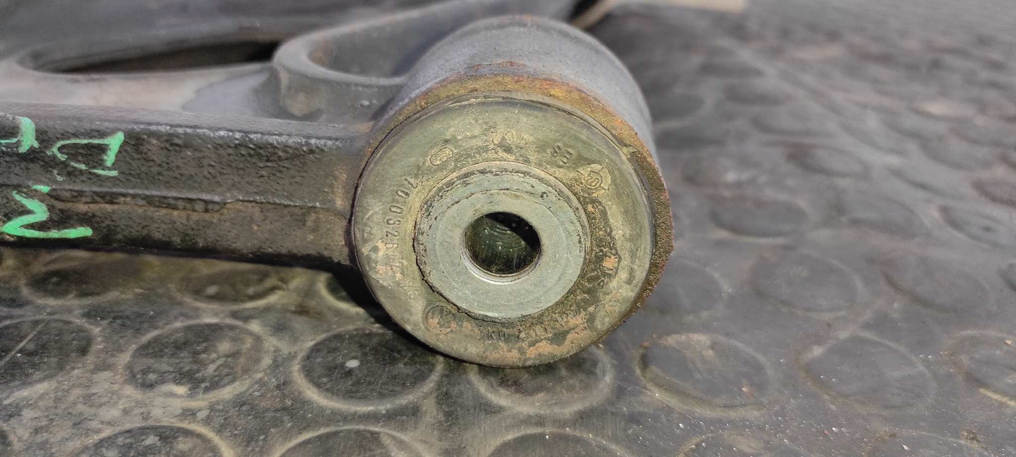 BRAZO DERECHO INFERIOR DELANTERO AUDI A3 (8P) - vista 5