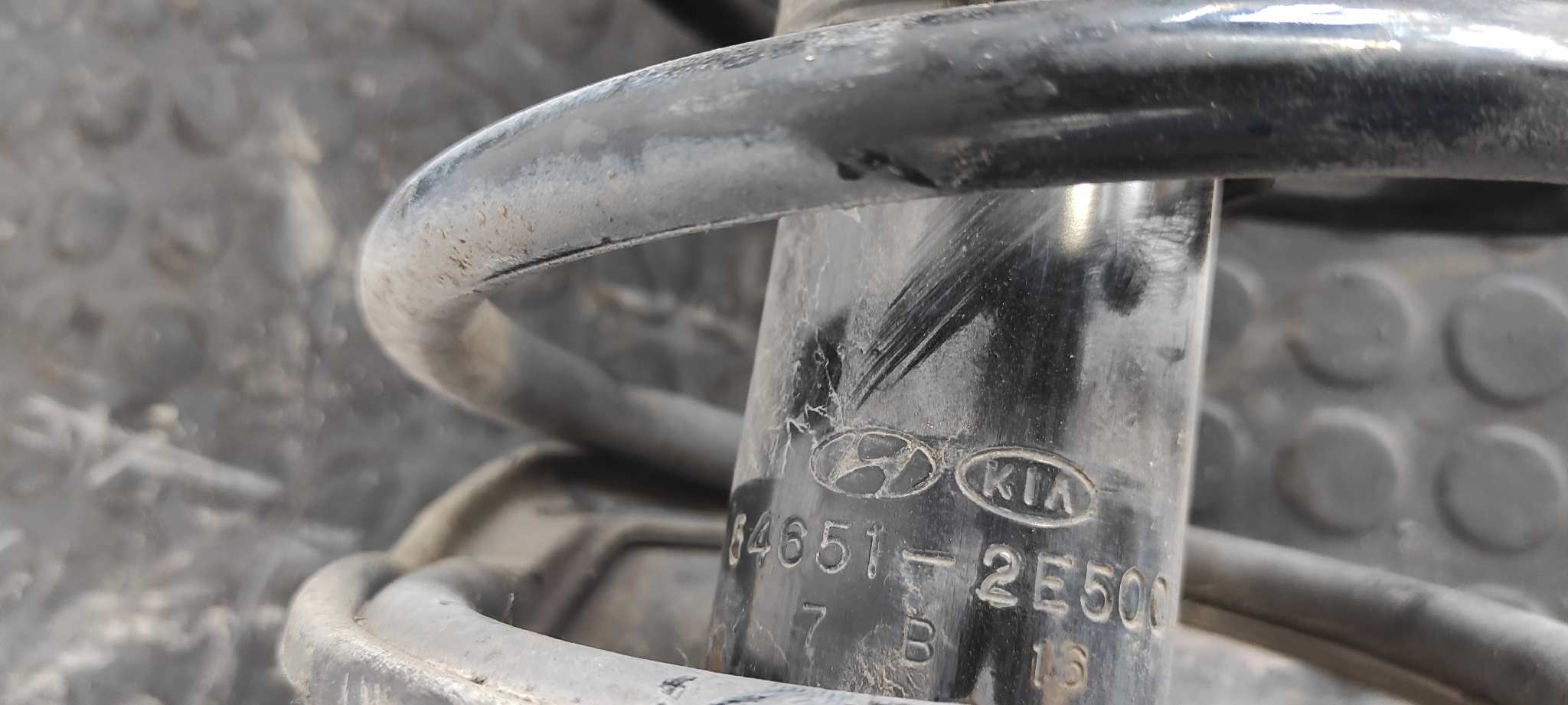 AMORTIGUADOR DELANTERO IZQUIERDO HYUNDAI TUCSON (JM) - vista 3