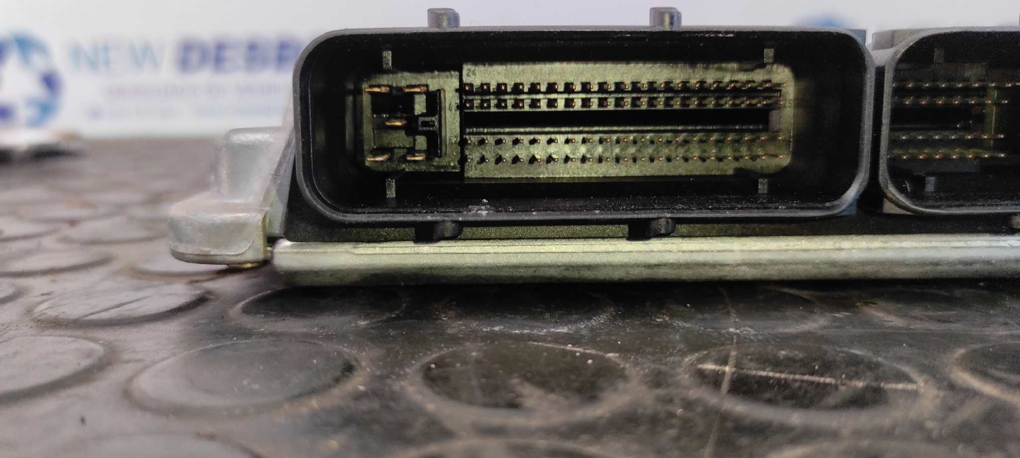 CENTRALITA MOTOR UCE VOLKSWAGEN PASSAT BERLINA (3B2) - vista 5