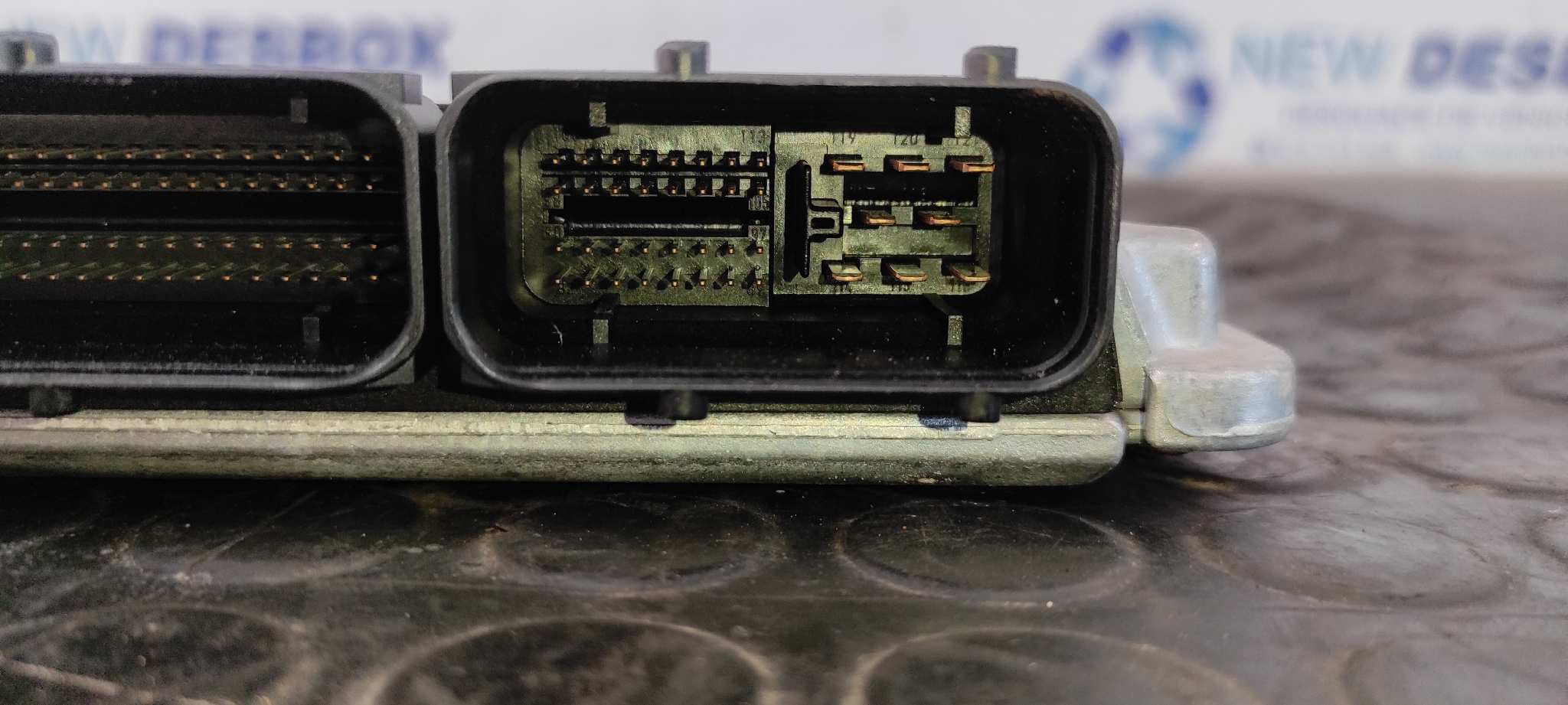 CENTRALITA MOTOR UCE VOLKSWAGEN PASSAT BERLINA (3B2) - vista 3