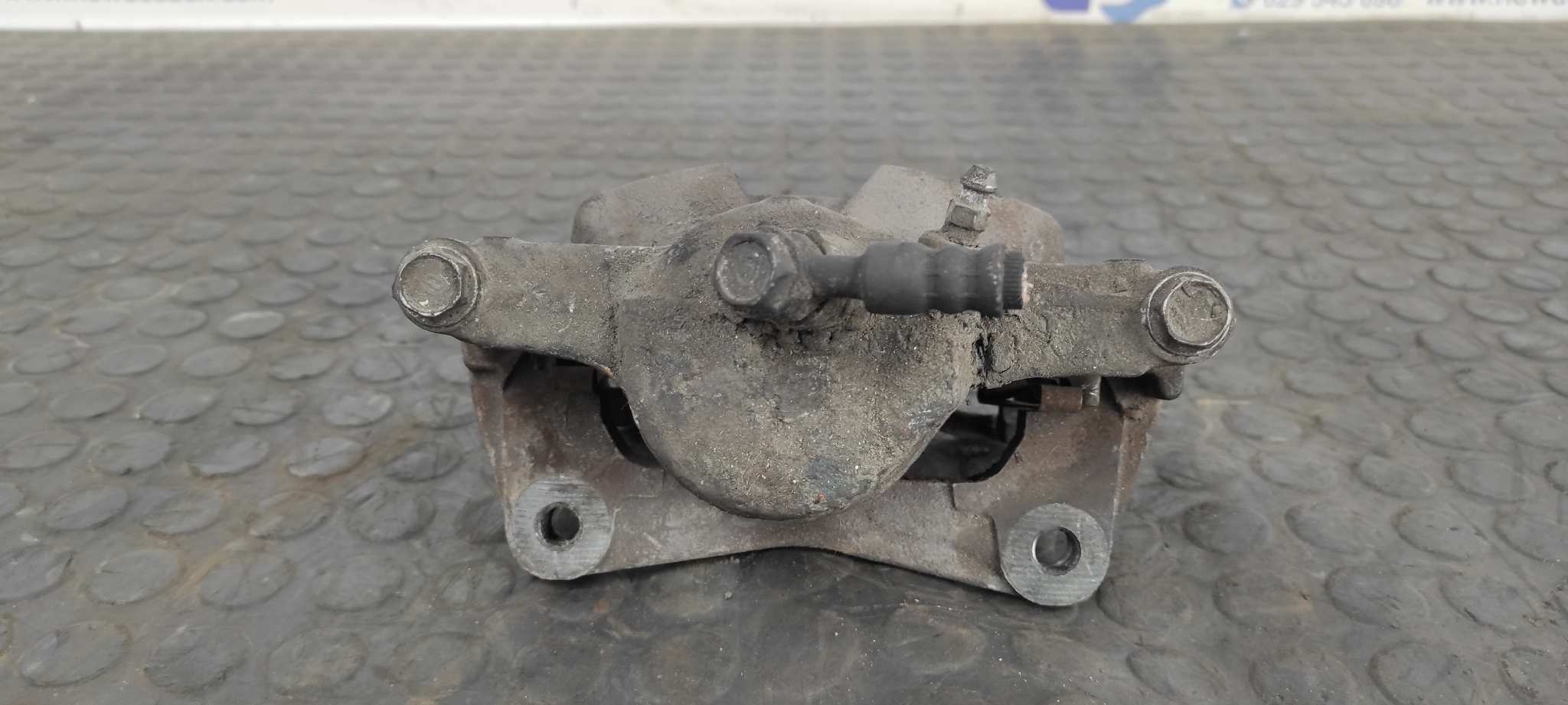 PINZA DE FRENO DELANTERA DERECHA TOYOTA CELICA (T20) - vista 4