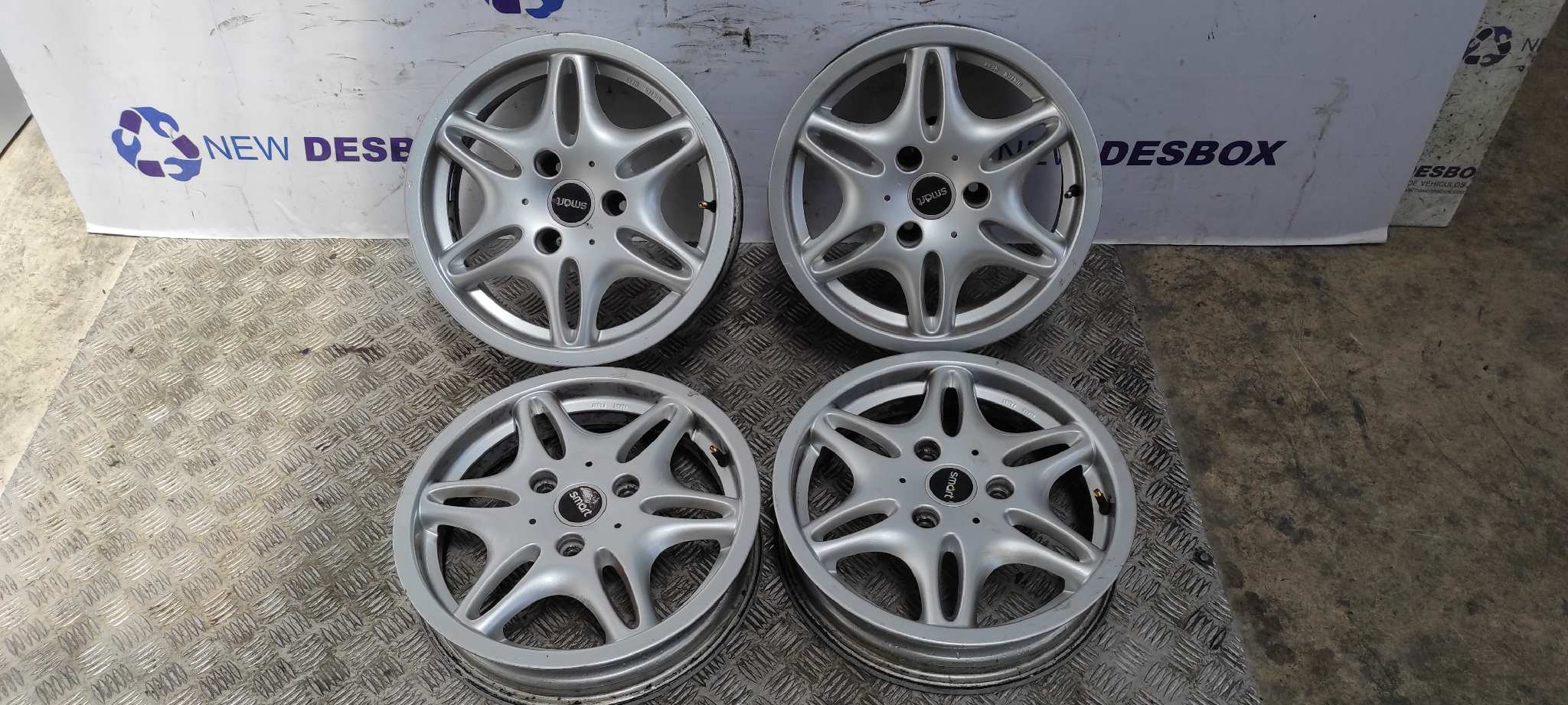 JUEGO LLANTAS SMART CABRIO